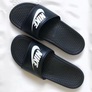 Nike Benassi JDI Slides